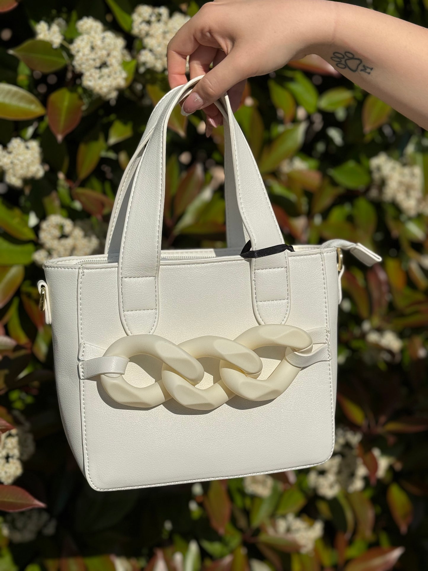BORSA CON CATENA FRONTALE
