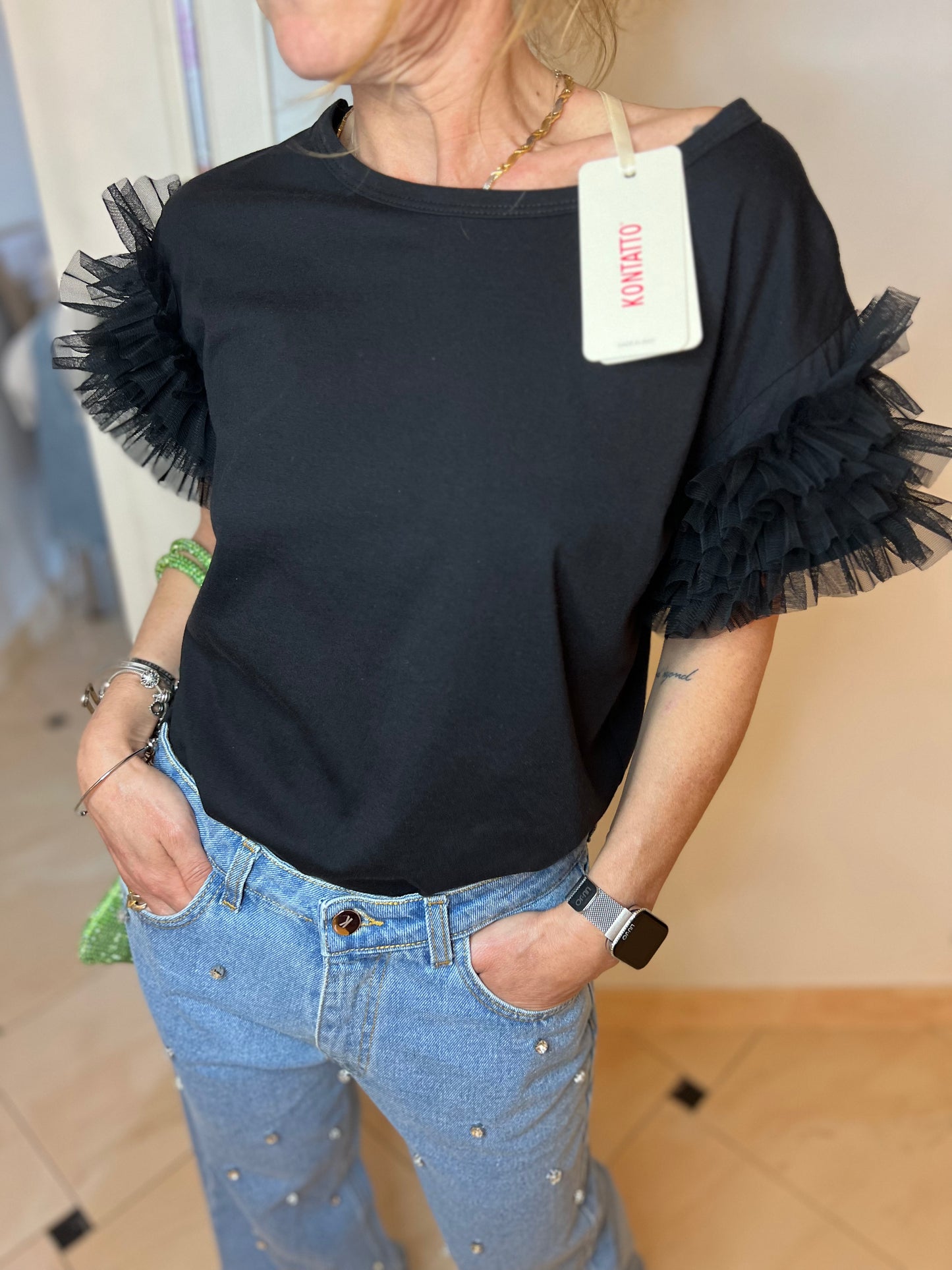 T-SHIRT GIROCOLLO CON MANICHE TULLE